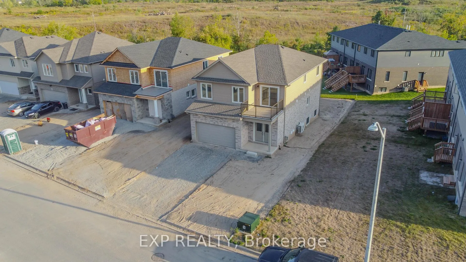 Photo 3 of 22 Willson Drive, Thorold, Hurricane/Merrittville — HOMEH