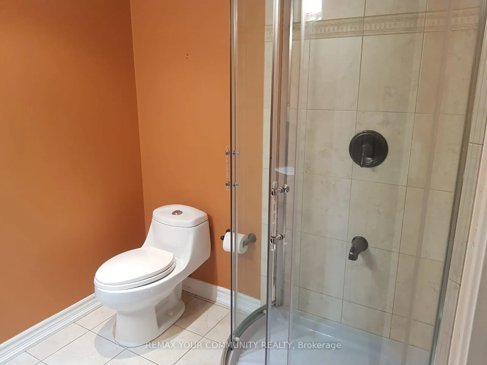 Photo 11 of Unit Basement, 198 Roseheath Drive, Vaughan, Maple — HOMEH