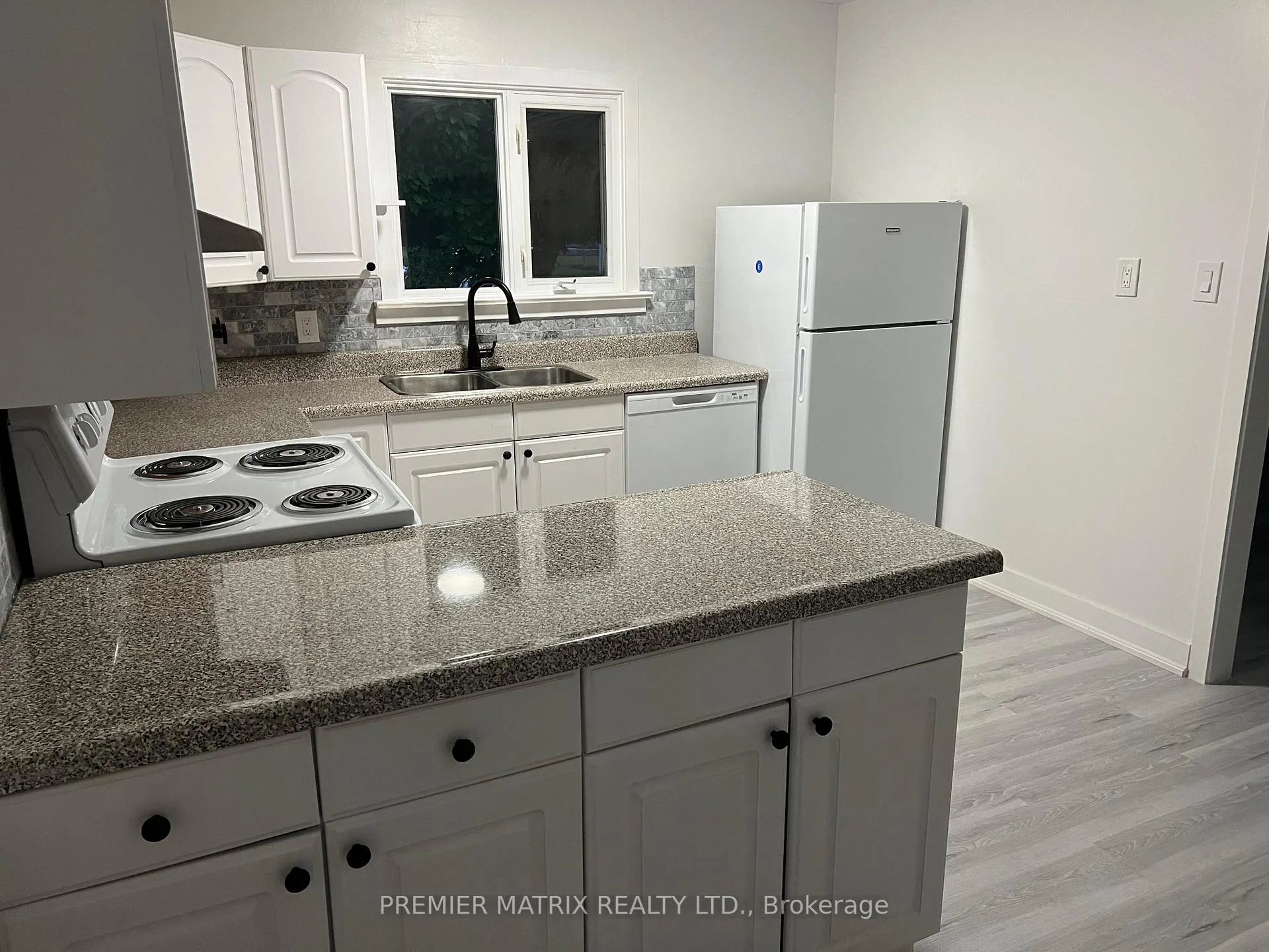 Photo 3 of 100 Tyler Street, Aurora, Aurora Village — HOMEH