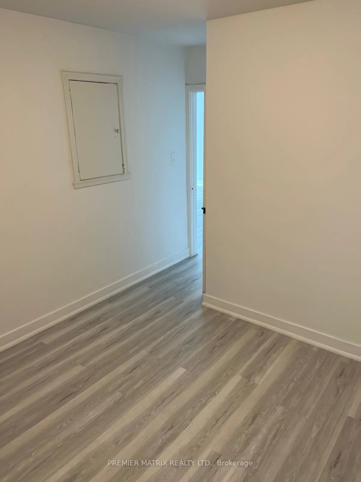 Photo 5 of 100 Tyler Street, Aurora, Aurora Village — HOMEH