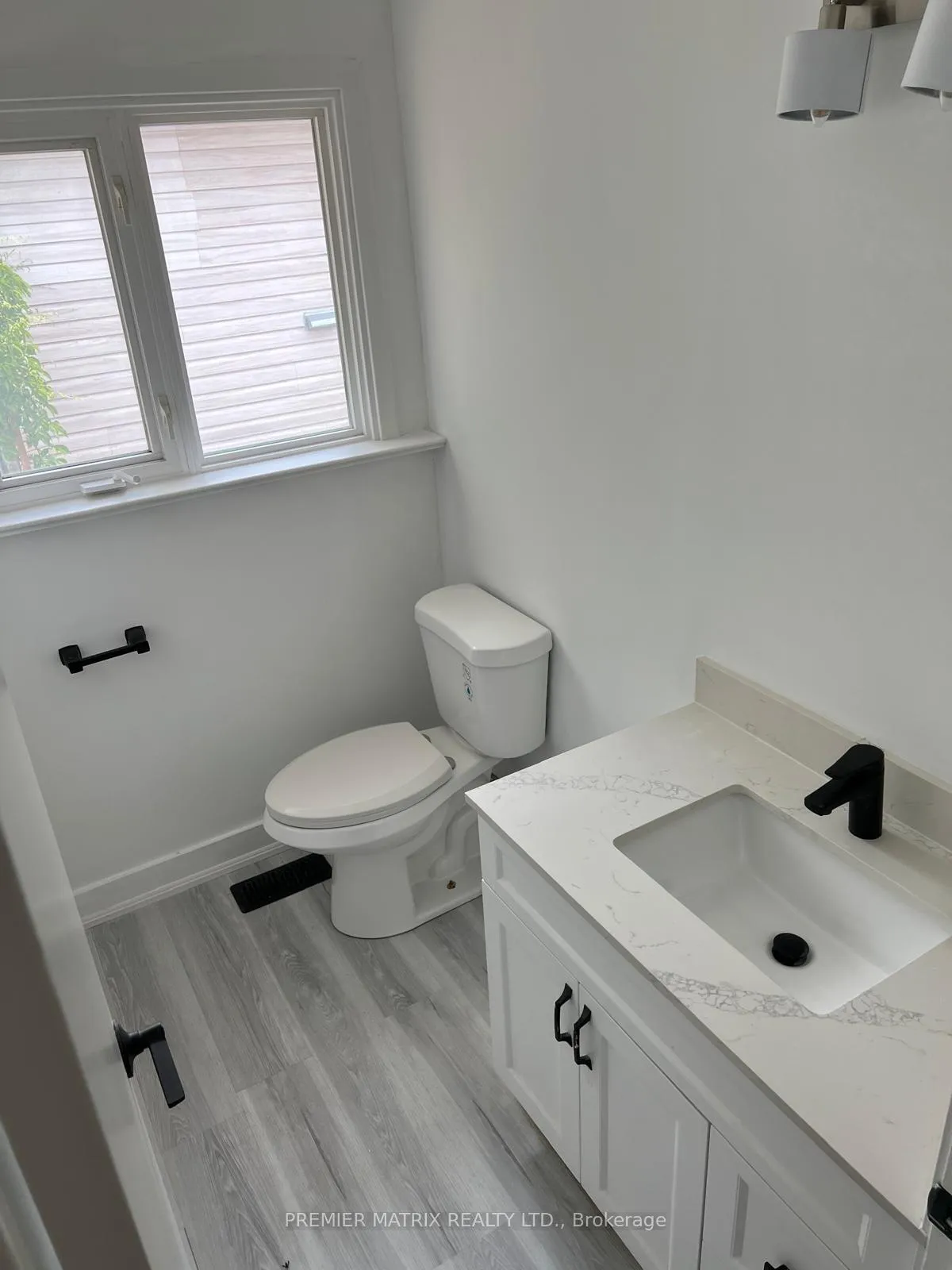Photo 7 of 100 Tyler Street, Aurora, Aurora Village — HOMEH