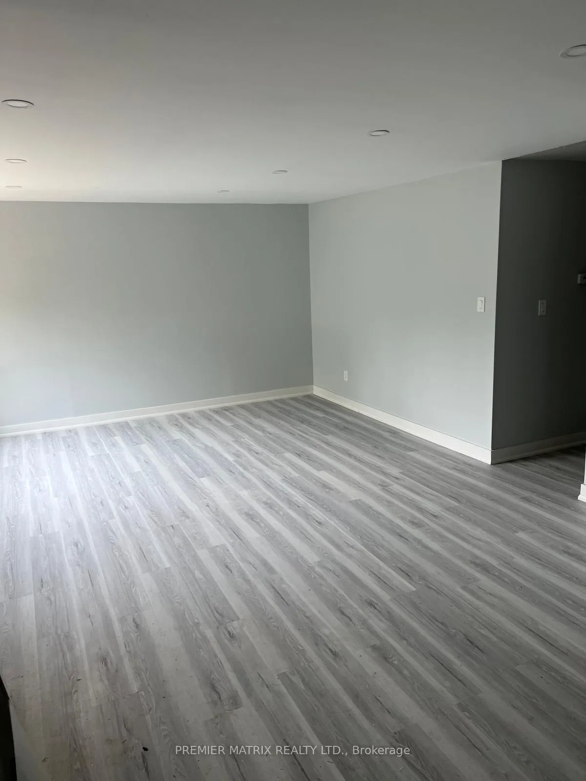Photo 8 of 100 Tyler Street, Aurora, Aurora Village — HOMEH