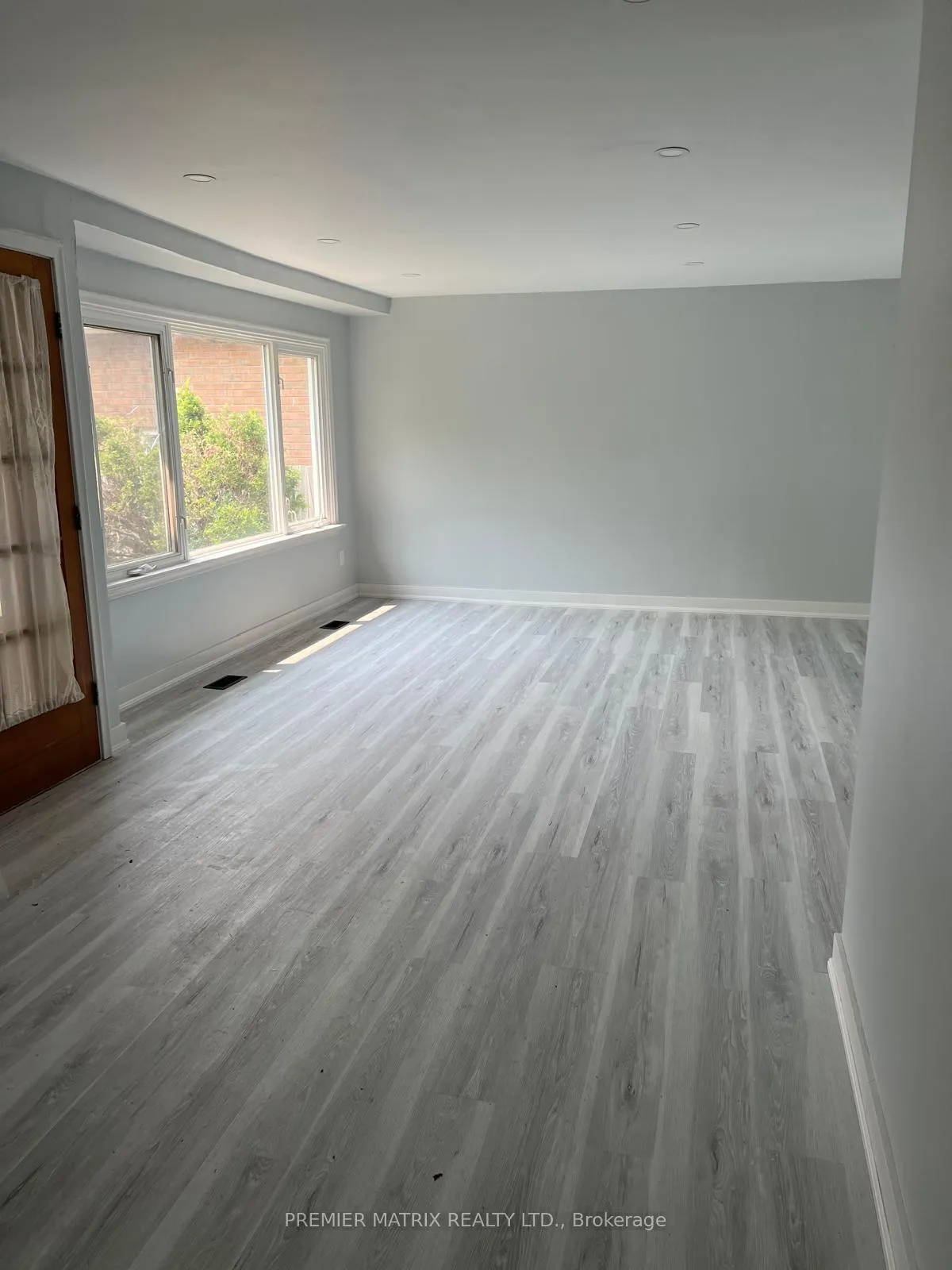 Photo 9 of 100 Tyler Street, Aurora, Aurora Village — HOMEH