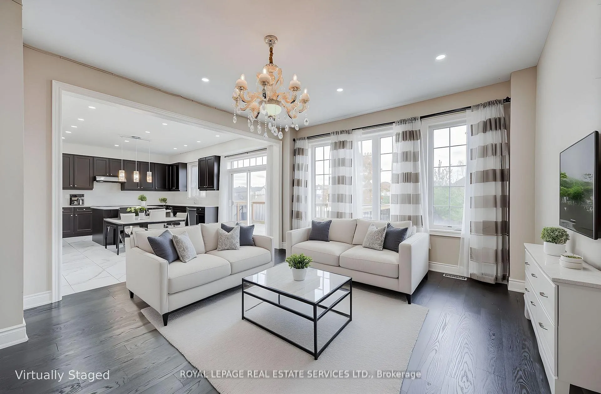 Photo 10 of 69 Card Lumber Crescent, Vaughan, Kleinburg — HOMEH
