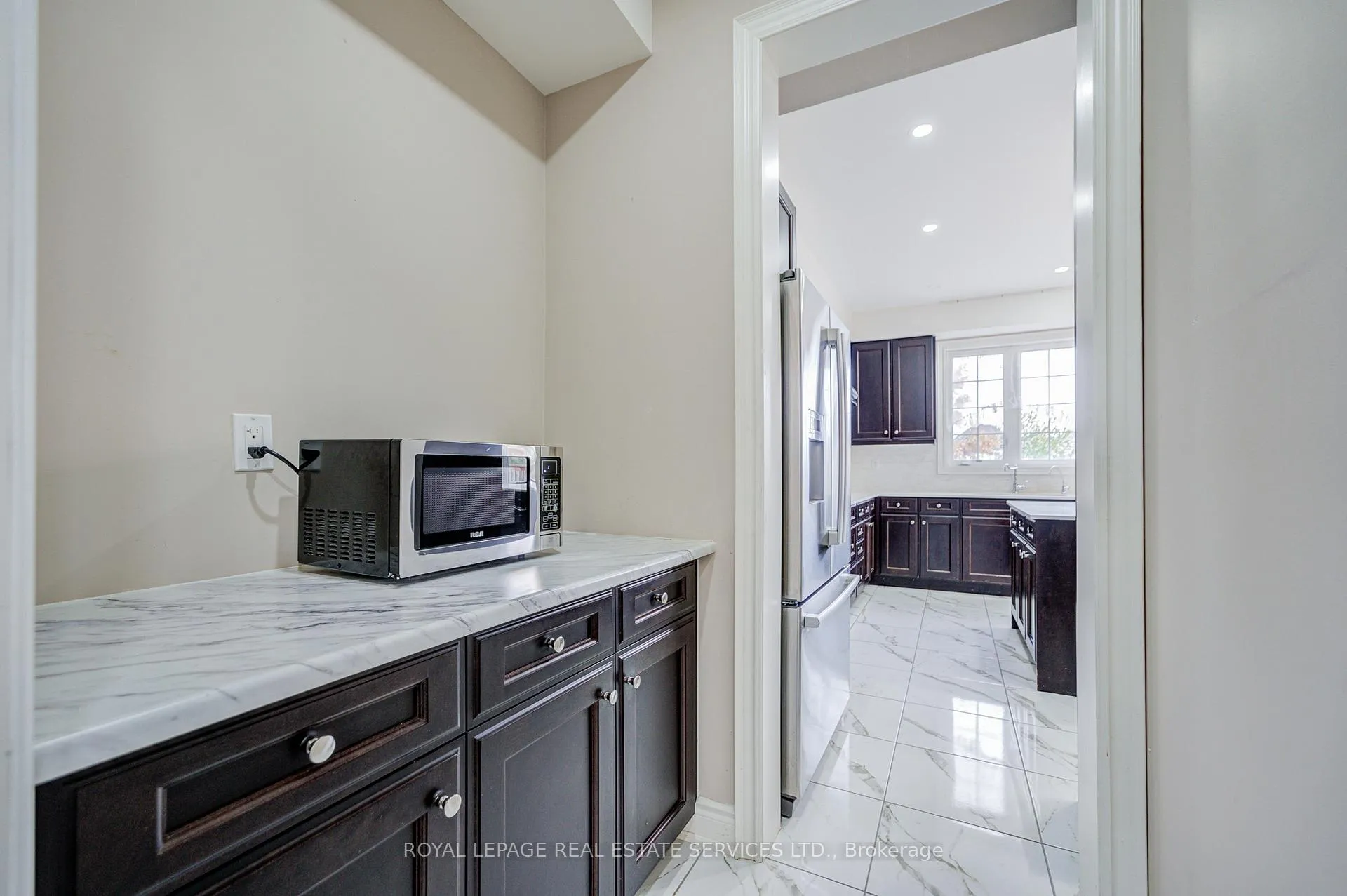 Photo 13 of 69 Card Lumber Crescent, Vaughan, Kleinburg — HOMEH