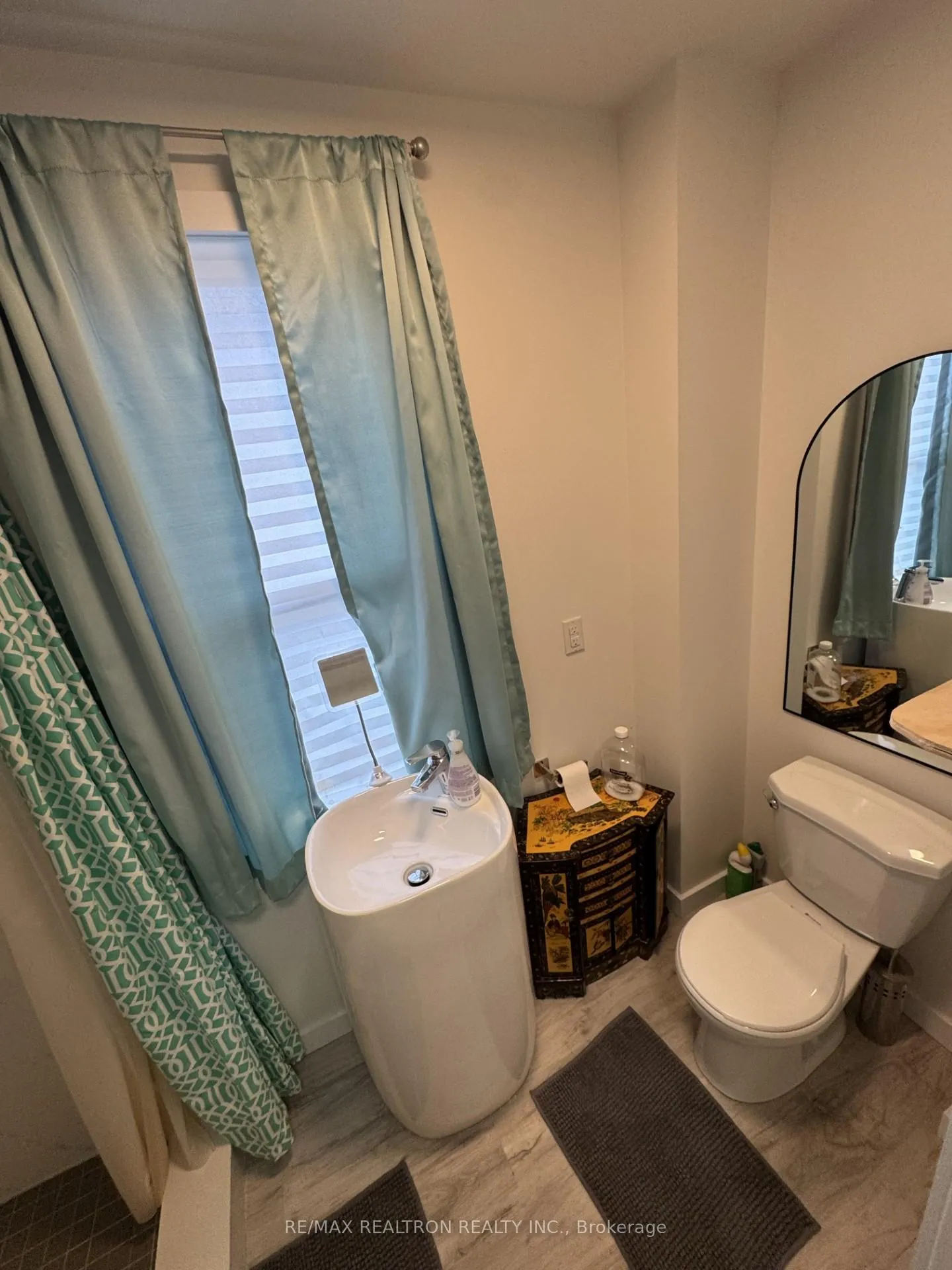 Photo 6 of Unit 1, 305 Bloor Street E, Oshawa, Lakeview — HOMEH