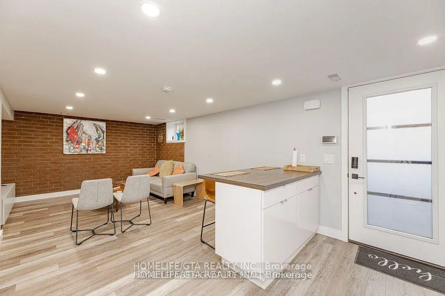 Photo 4 of Unit Basement, 173 Warren Avenue, Oshawa, McLaughlin — HOMEH