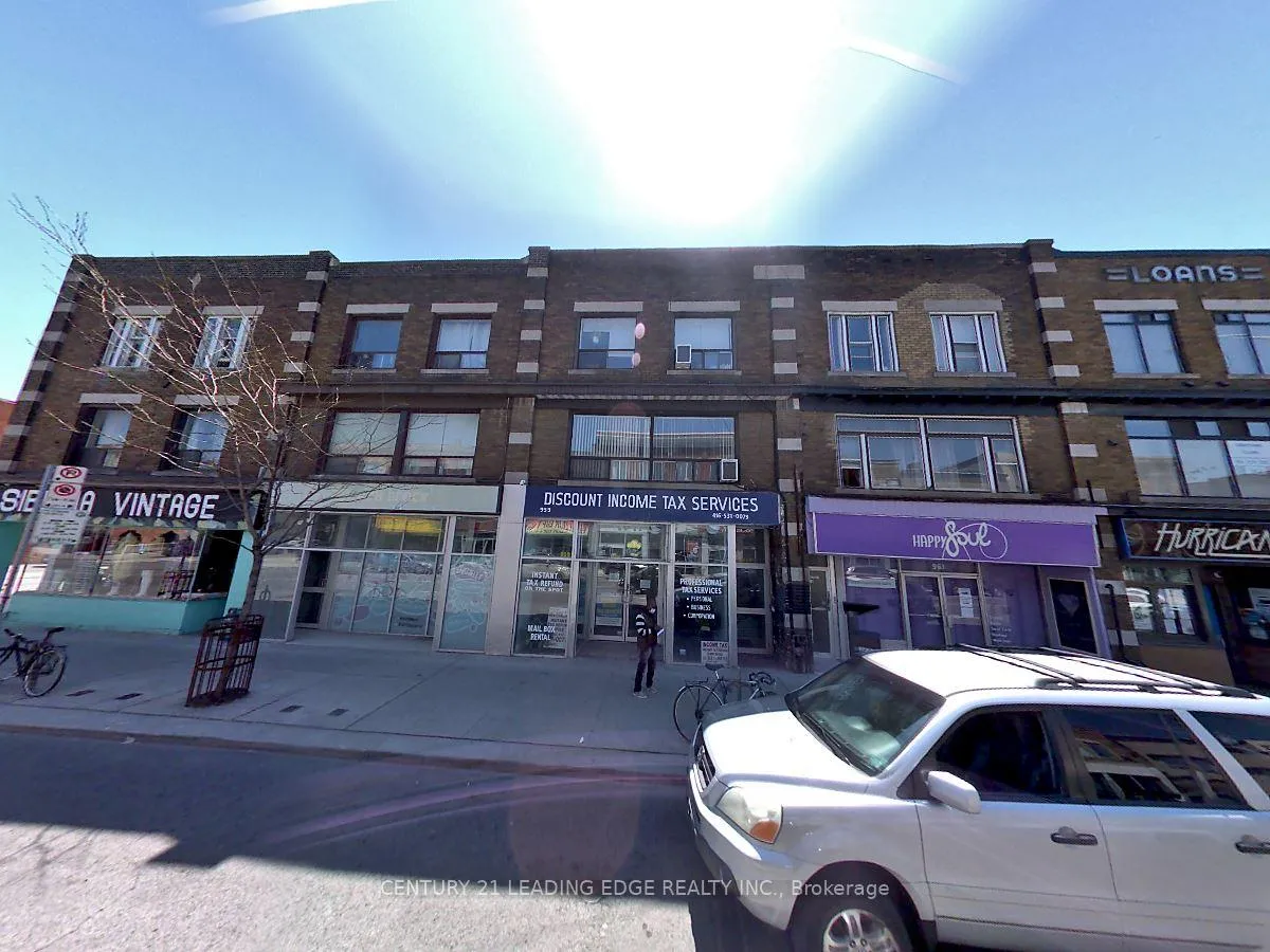 Front of Unit 02, 959 Bloor Street W