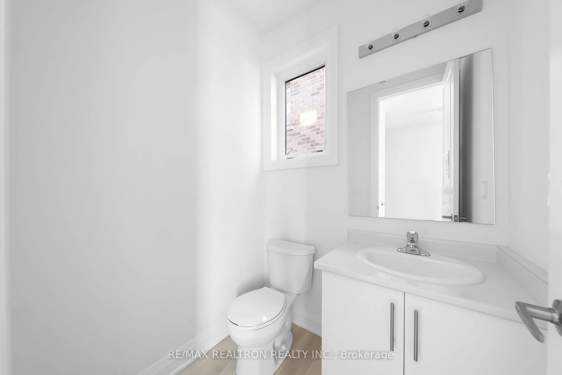 Photo 7 of 1341 Davis Loop, Innisfil, Lefroy — HOMEH