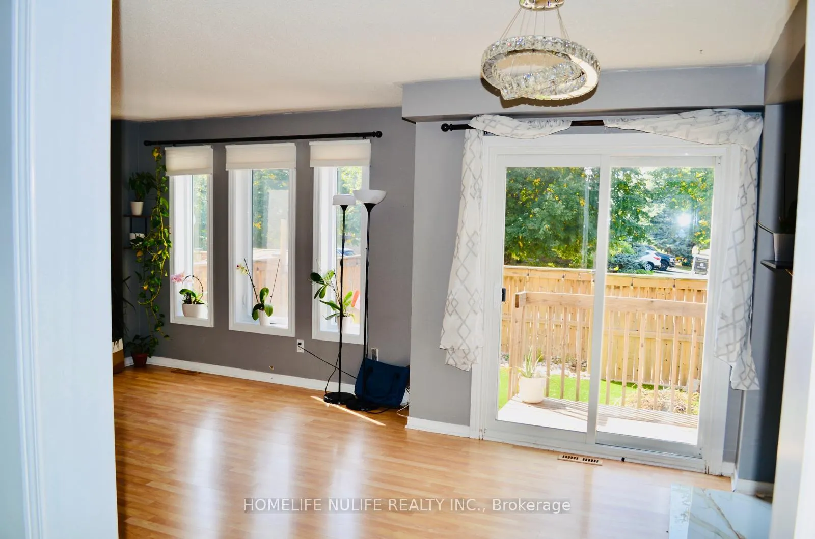 Photo 4 of 114 Fellowes Crescent, Hamilton, Waterdown — HOMEH