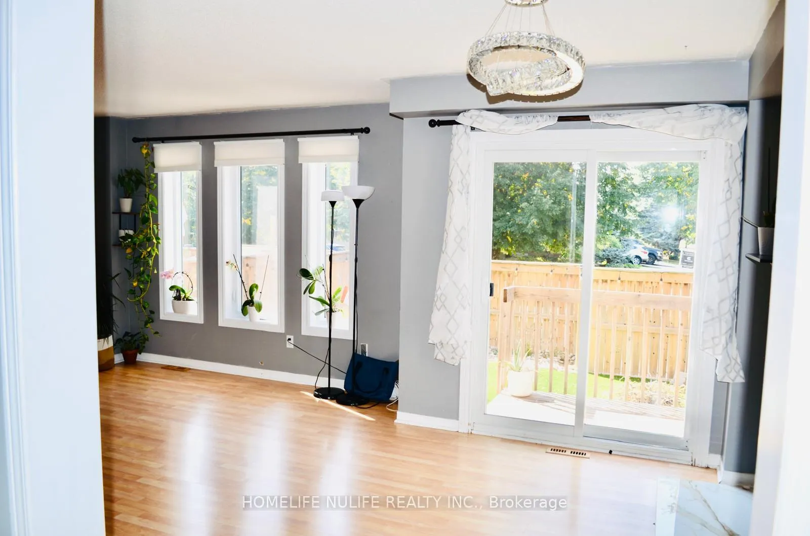Photo 5 of 114 Fellowes Crescent, Hamilton, Waterdown — HOMEH