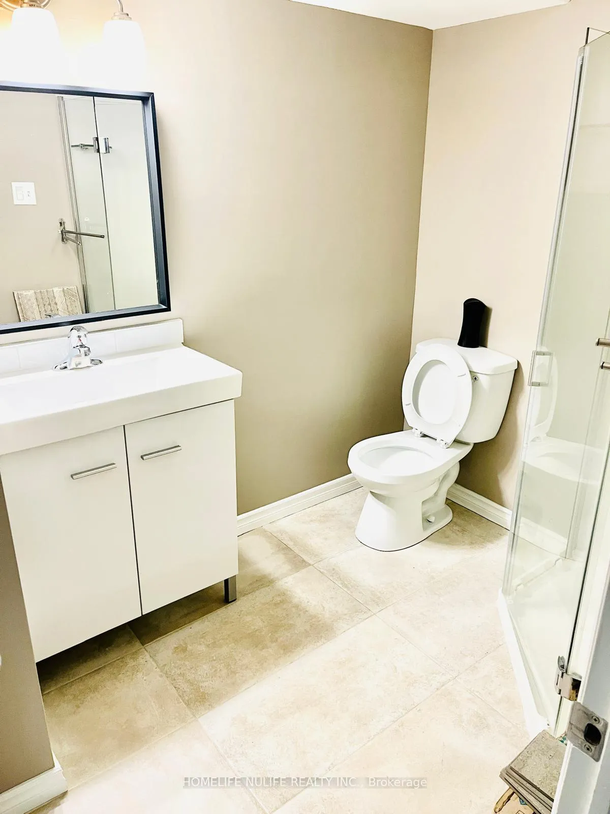 Photo 10 of 114 Fellowes Crescent, Hamilton, Waterdown — HOMEH