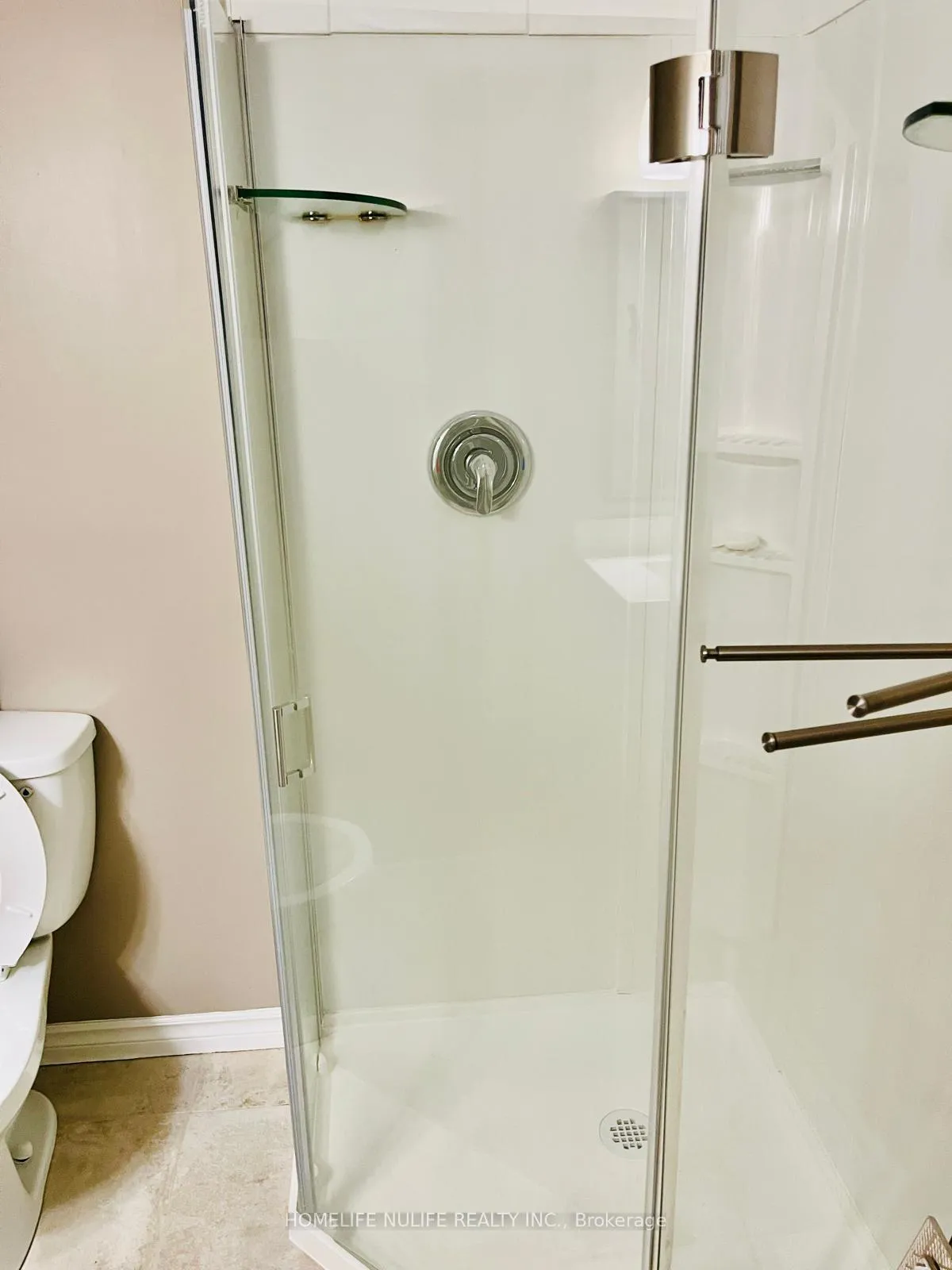 Photo 12 of 114 Fellowes Crescent, Hamilton, Waterdown — HOMEH