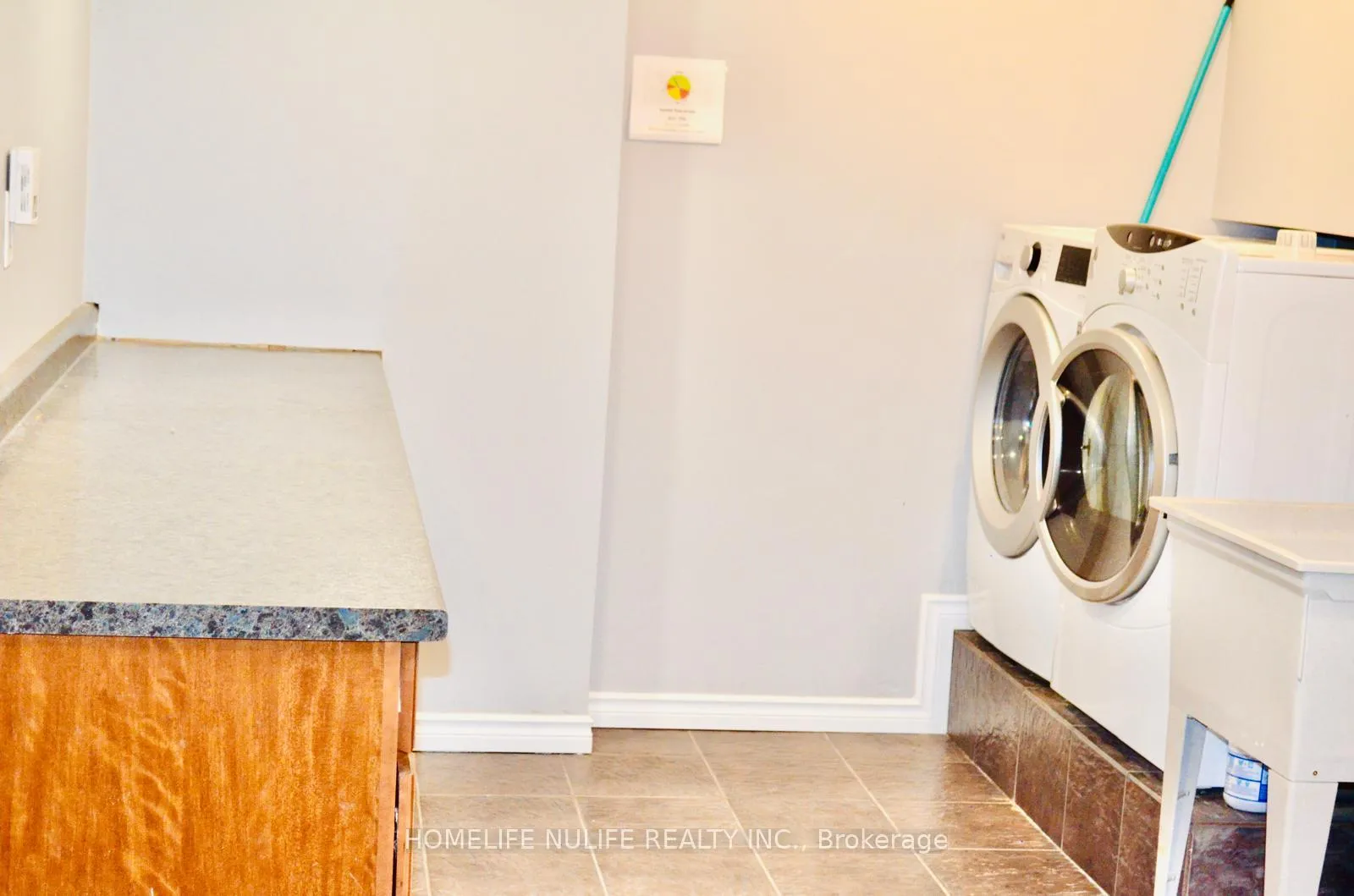 Photo 13 of 114 Fellowes Crescent, Hamilton, Waterdown — HOMEH