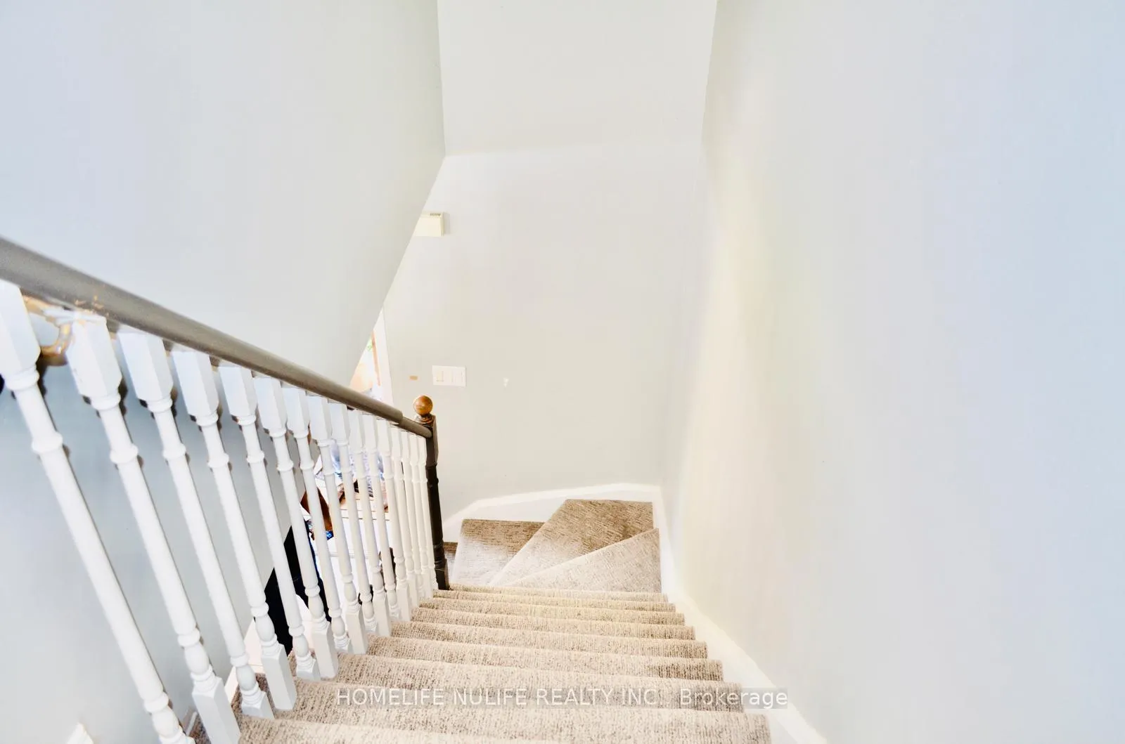 Photo 15 of 114 Fellowes Crescent, Hamilton, Waterdown — HOMEH