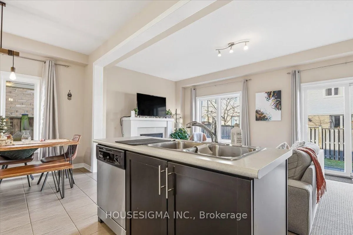 Photo 6 of Unit 5, 515 Winston Road, Grimsby, Grimsby Beach — HOMEH