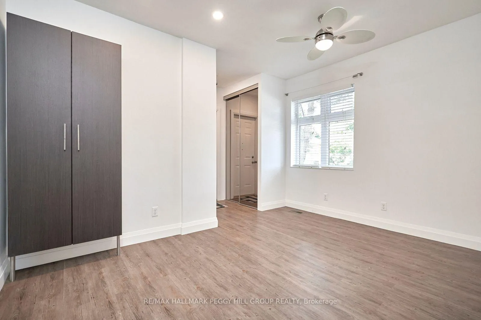 Photo 5 of Unit D, 77 Victoria Street, Barrie, Sanford — HOMEH
