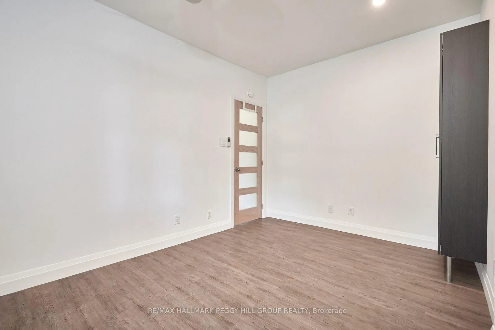 Photo 6 of Unit D, 77 Victoria Street, Barrie, Sanford — HOMEH