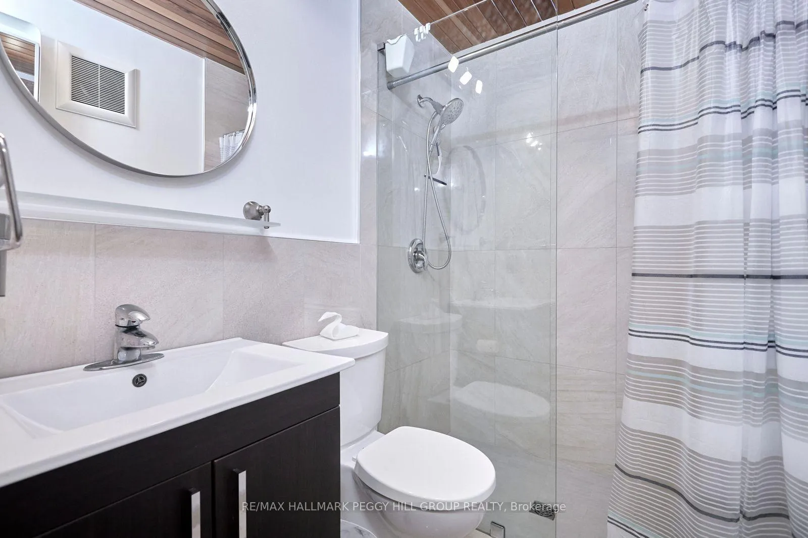 Photo 7 of Unit D, 77 Victoria Street, Barrie, Sanford — HOMEH
