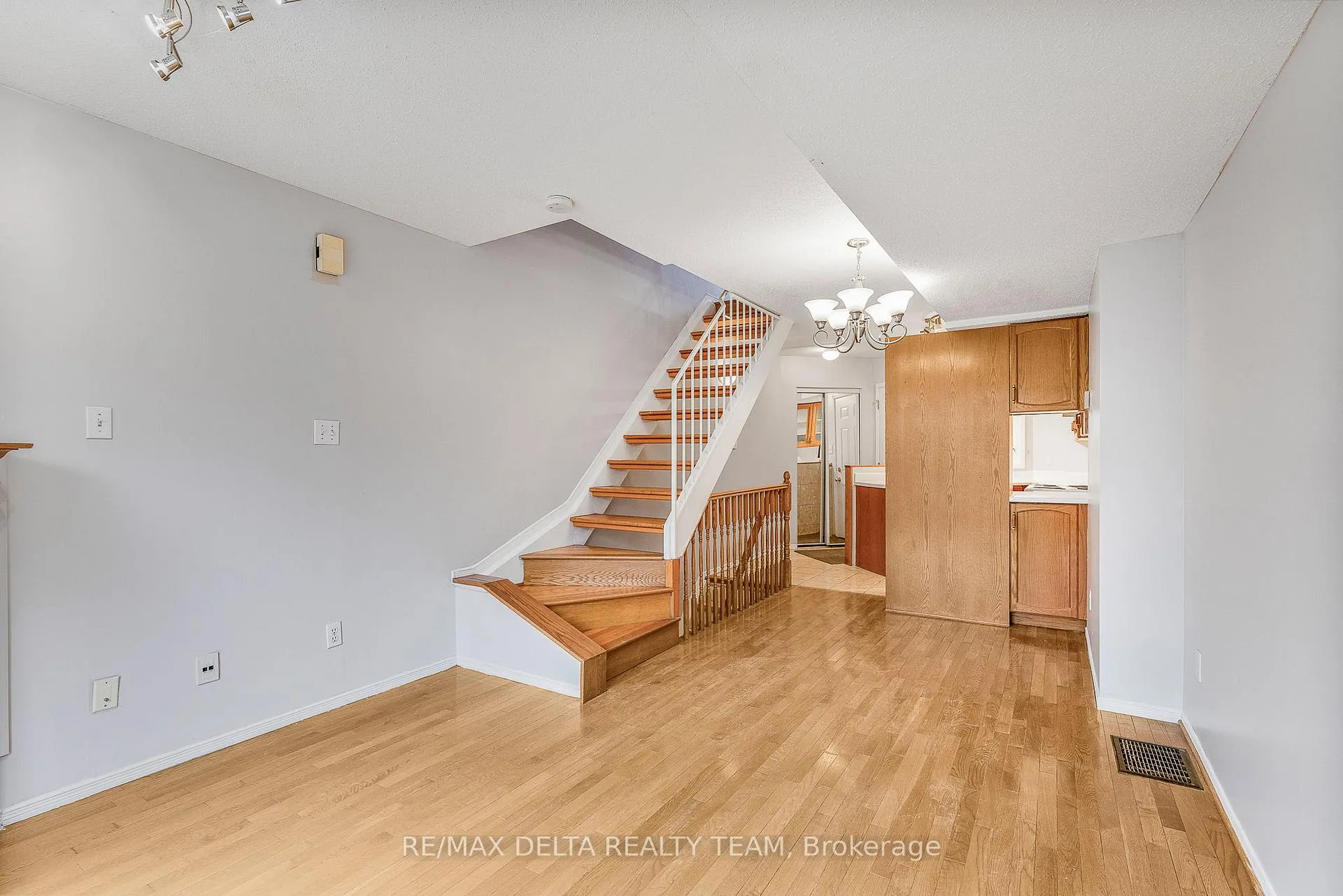 Photo 10 of Unit 8, 518 Lisgar Street, Ottawa, Ottawa Centre — HOMEH