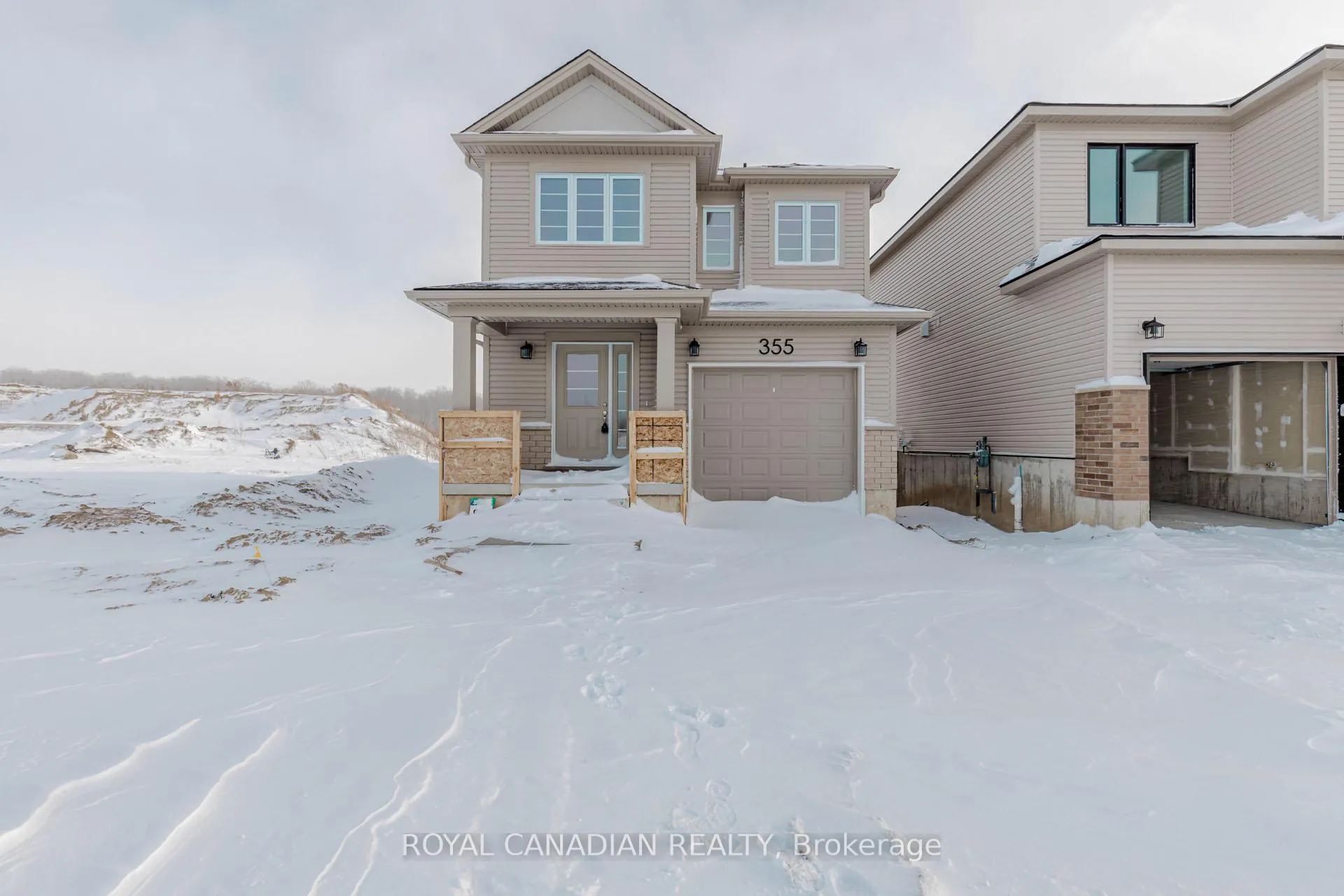 Photo 1 of 355 Benninger Drive, Kitchener — HOMEH