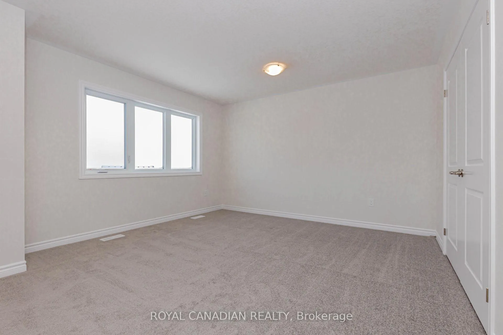 Photo 26 of 355 Benninger Drive, Kitchener — HOMEH