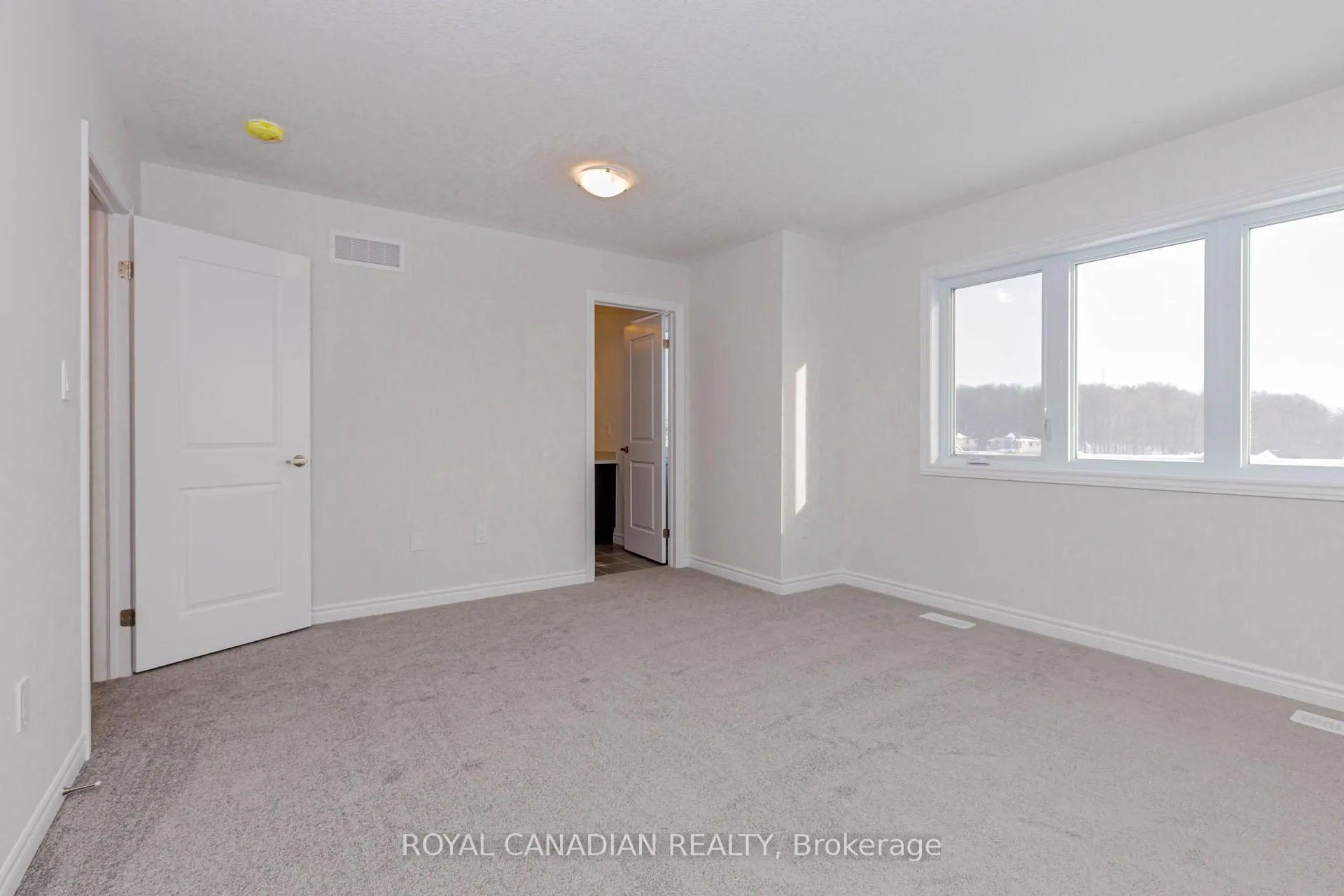 Photo 27 of 355 Benninger Drive, Kitchener — HOMEH