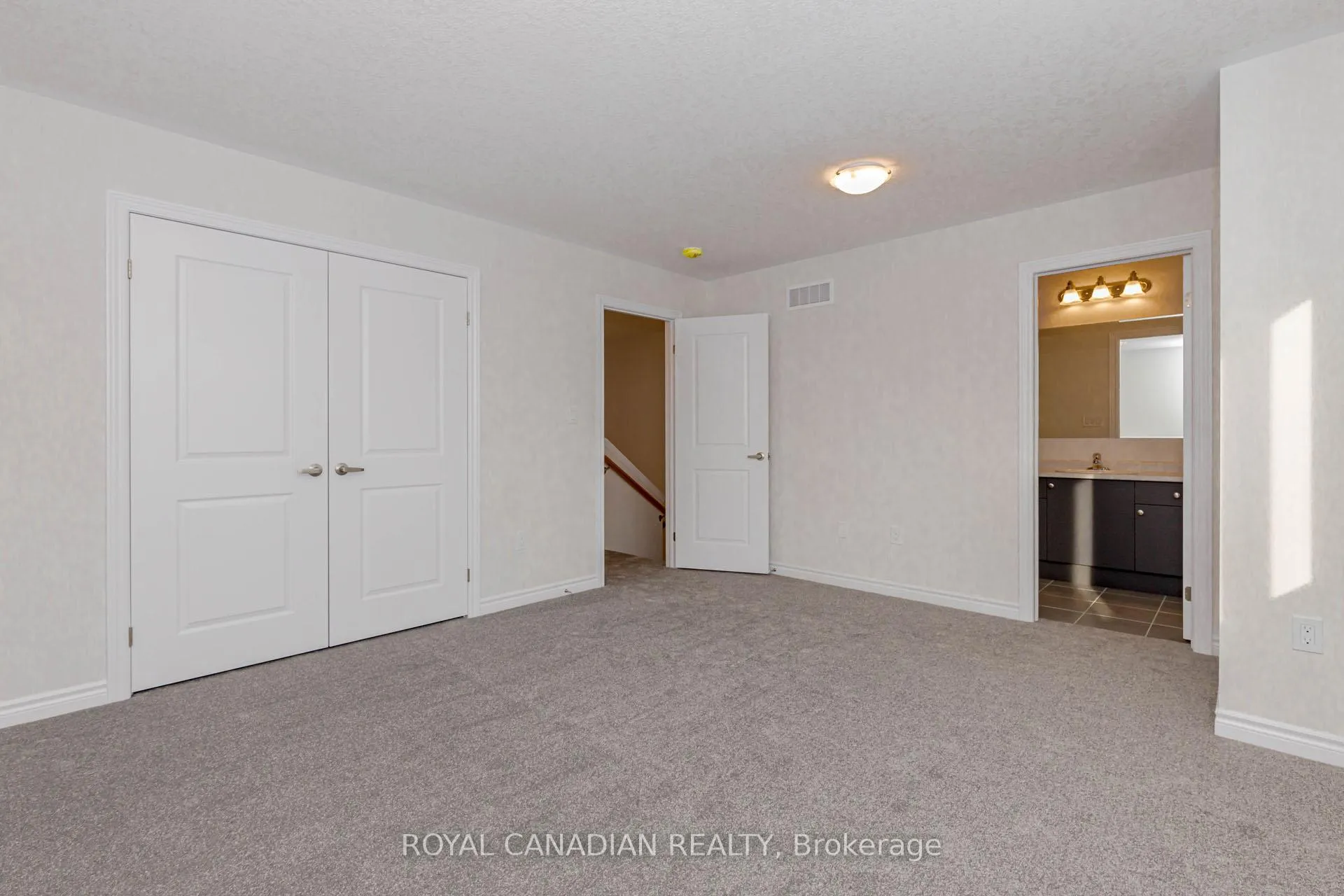 Photo 28 of 355 Benninger Drive, Kitchener — HOMEH