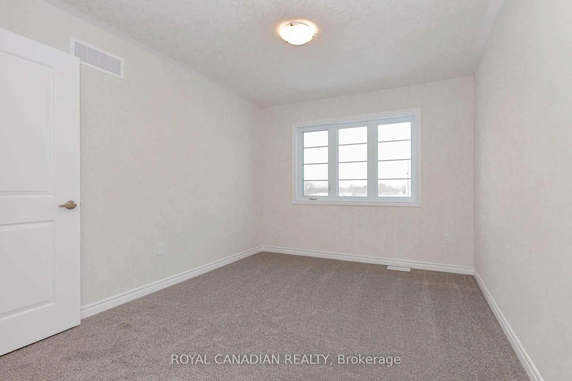 Photo 35 of 355 Benninger Drive, Kitchener — HOMEH