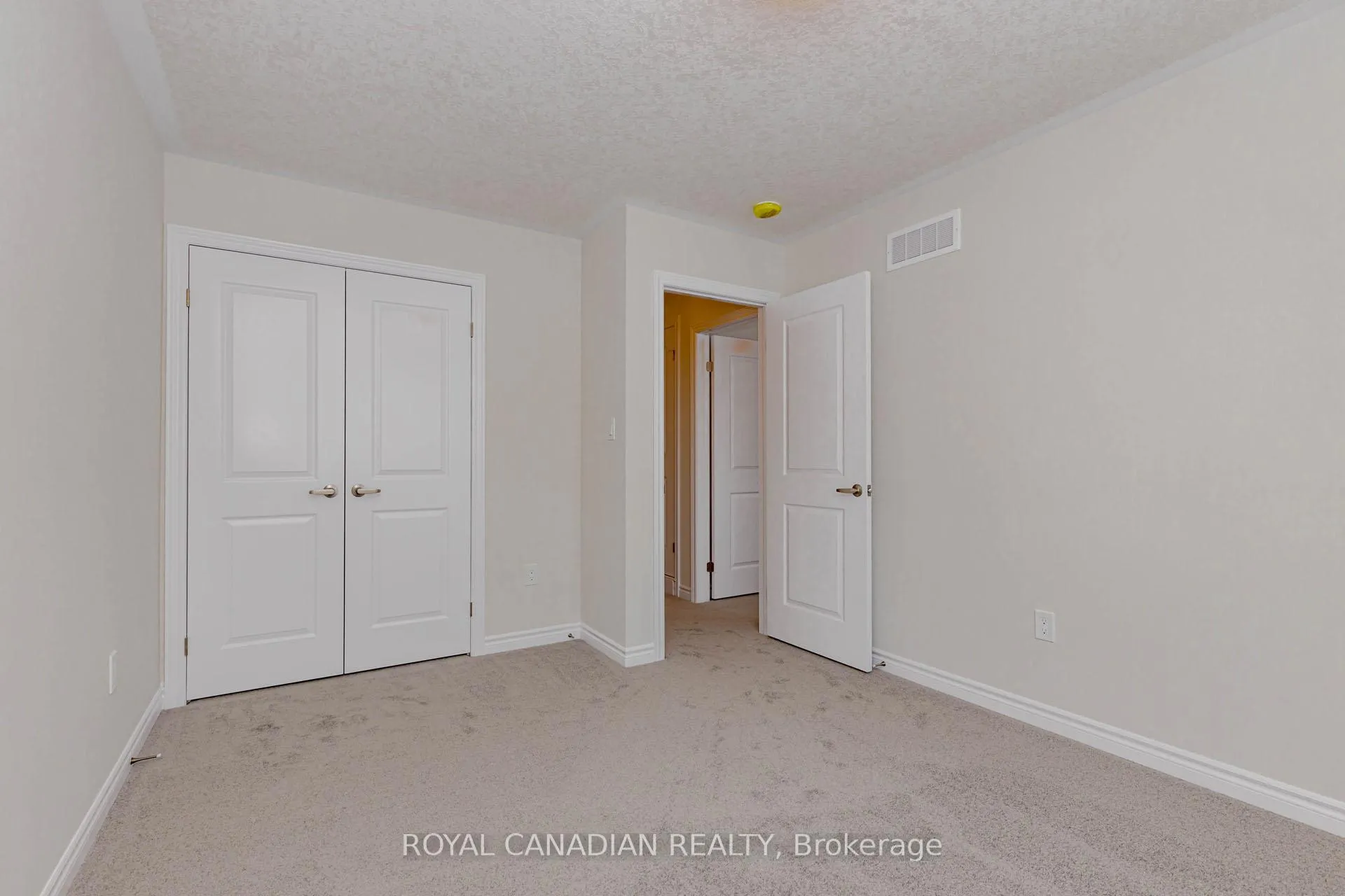 Photo 36 of 355 Benninger Drive, Kitchener — HOMEH