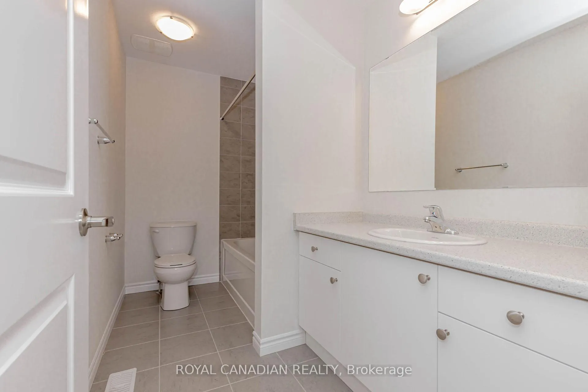 Photo 38 of 355 Benninger Drive, Kitchener — HOMEH