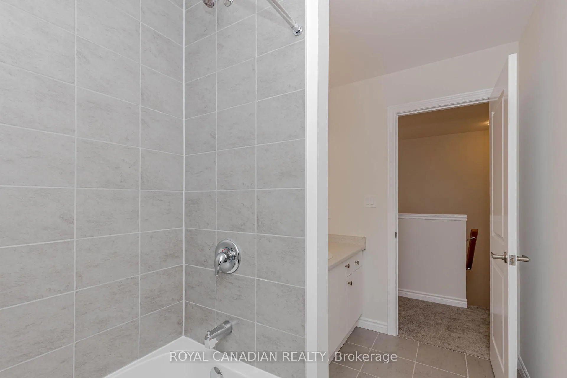 Photo 39 of 355 Benninger Drive, Kitchener — HOMEH