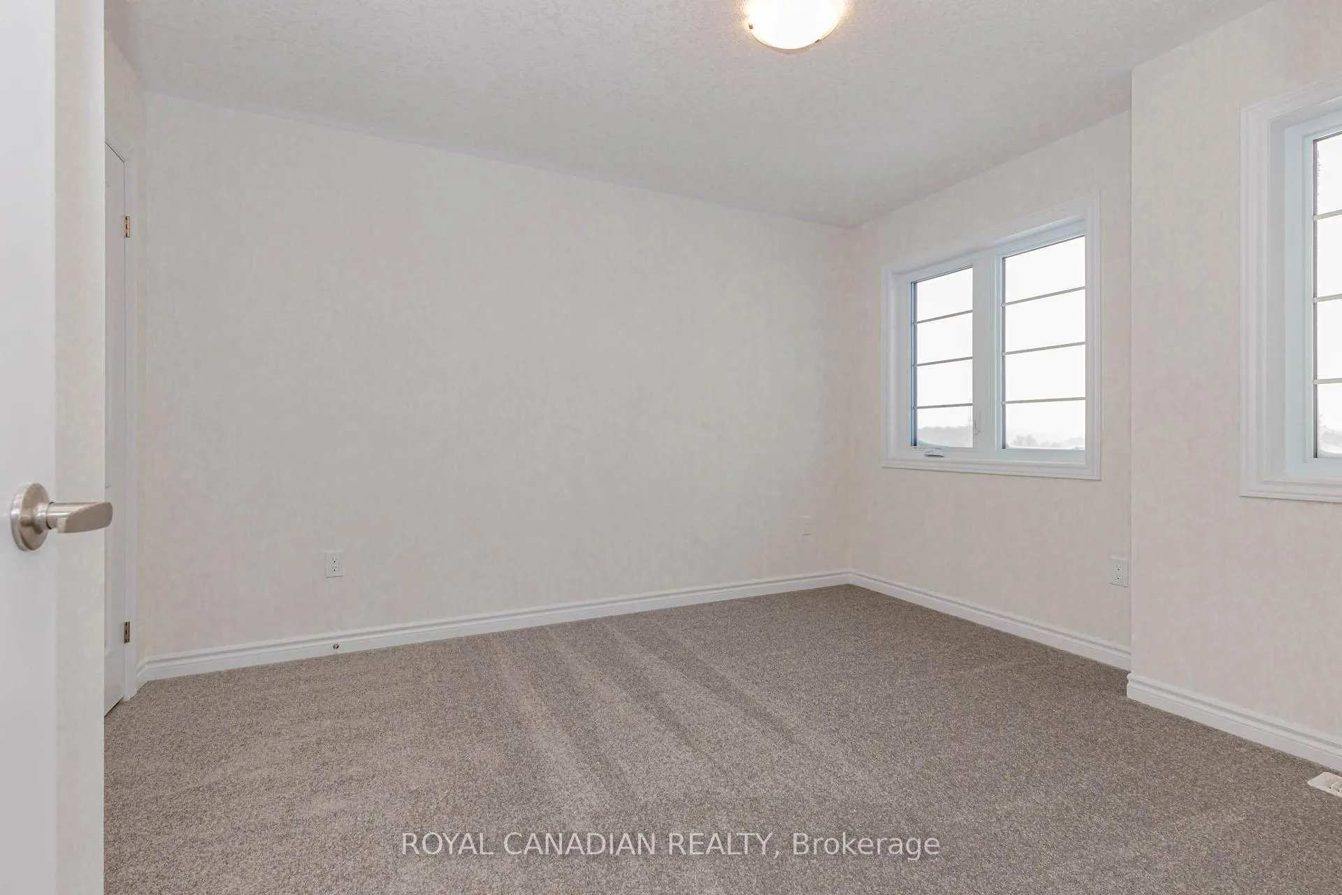 Photo 40 of 355 Benninger Drive, Kitchener — HOMEH