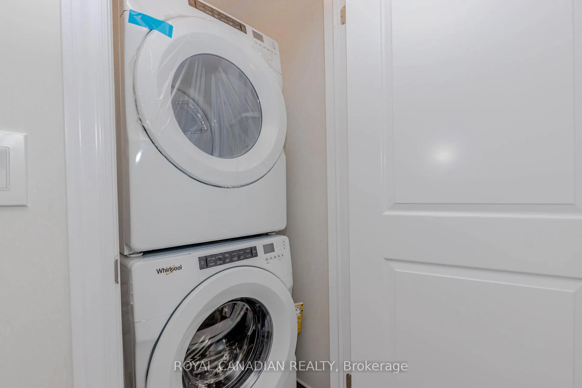 Photo 44 of 355 Benninger Drive, Kitchener — HOMEH