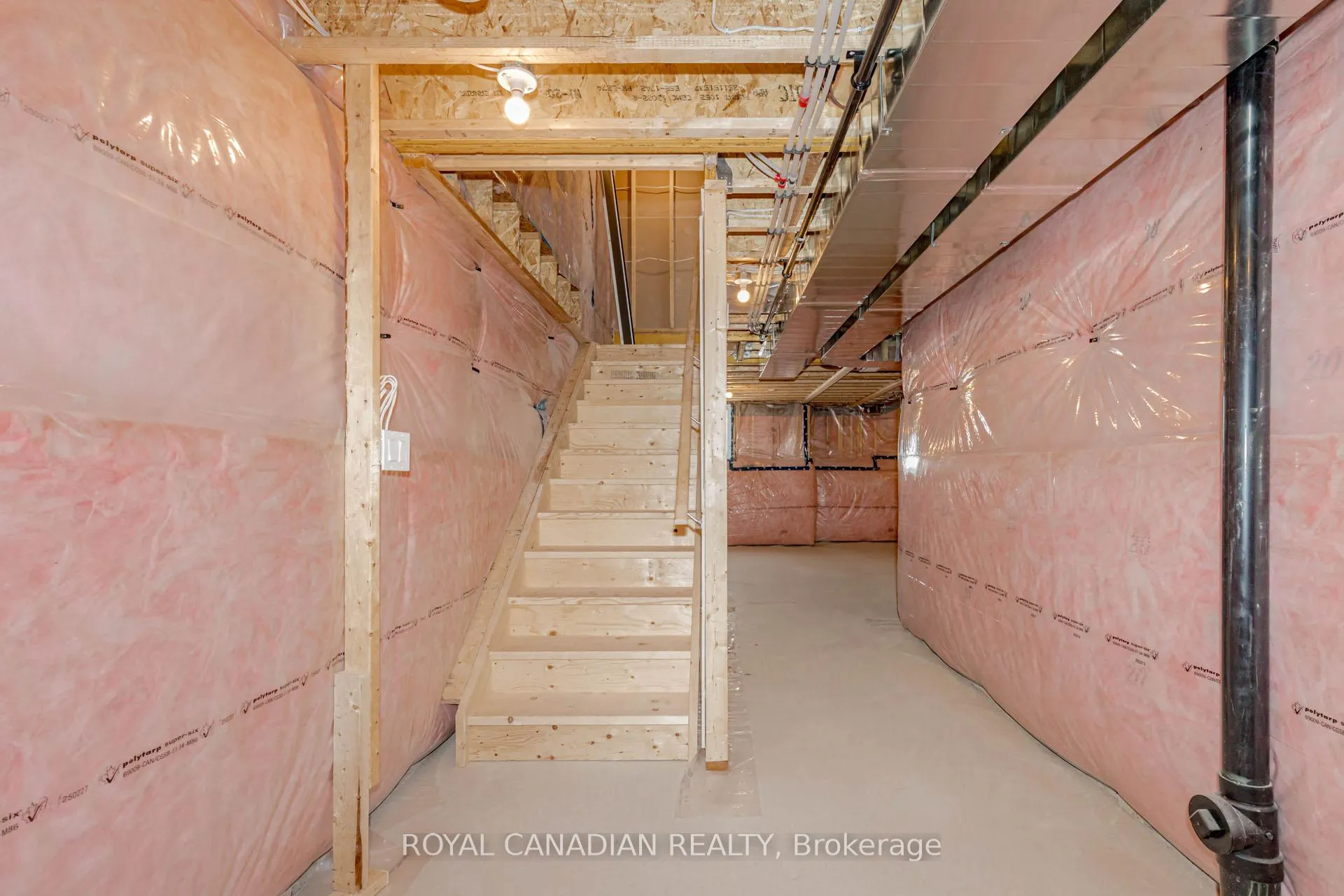Photo 45 of 355 Benninger Drive, Kitchener — HOMEH