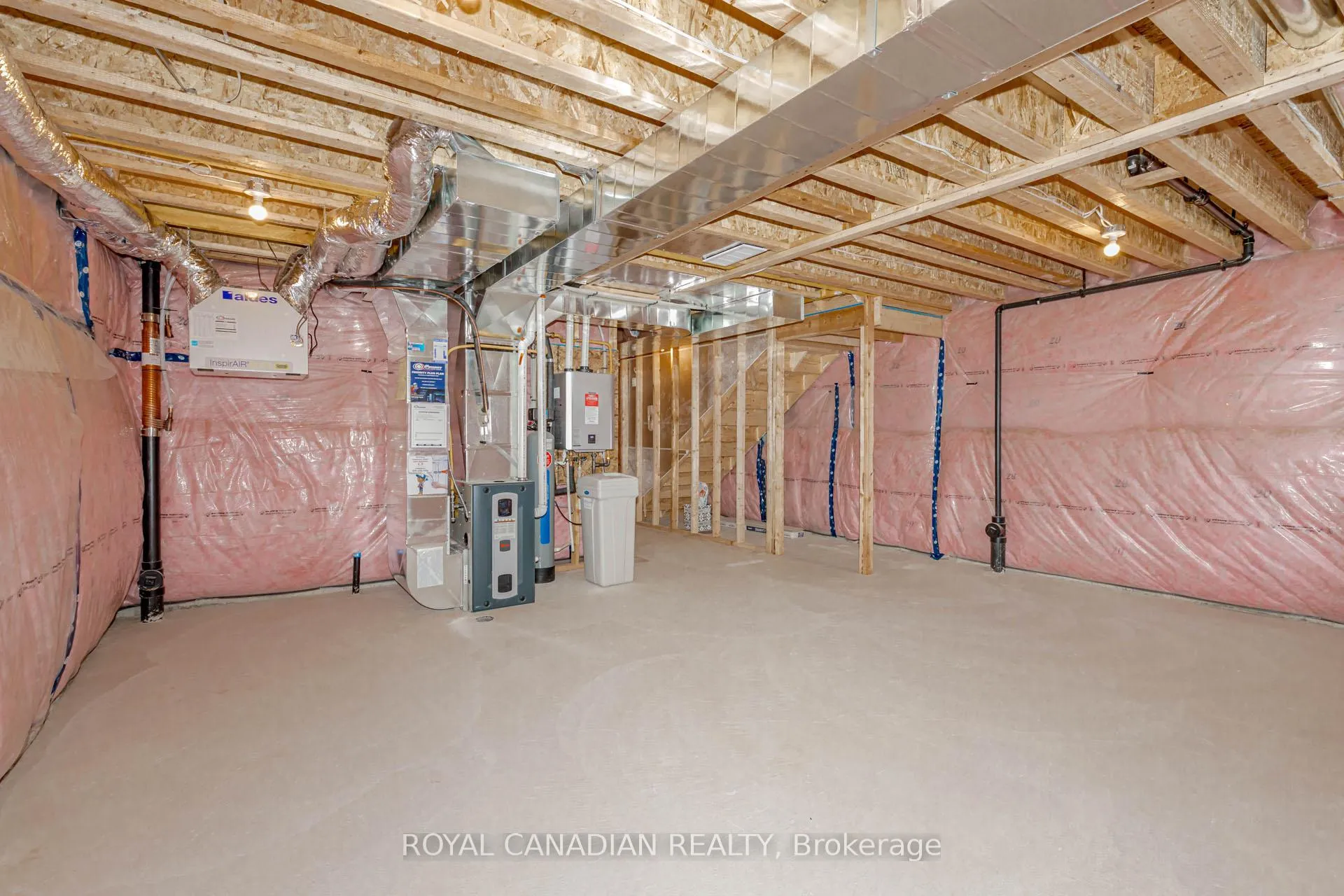 Photo 46 of 355 Benninger Drive, Kitchener — HOMEH