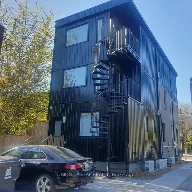 Photo 3 of Unit 3, 45 Norwood Terrace, Toronto, East End-Danforth — HOMEH