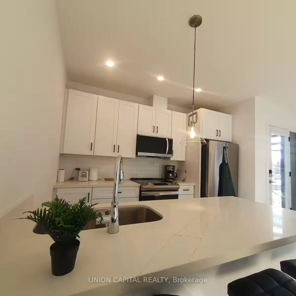 Photo 5 of Unit 3, 45 Norwood Terrace, Toronto, East End-Danforth — HOMEH