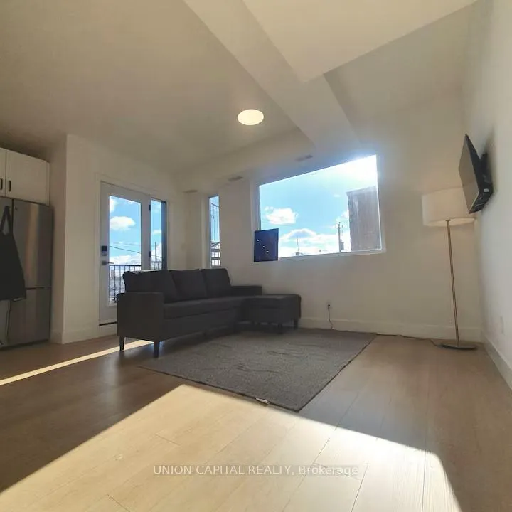 Photo 13 of Unit 3, 45 Norwood Terrace, Toronto, East End-Danforth — HOMEH
