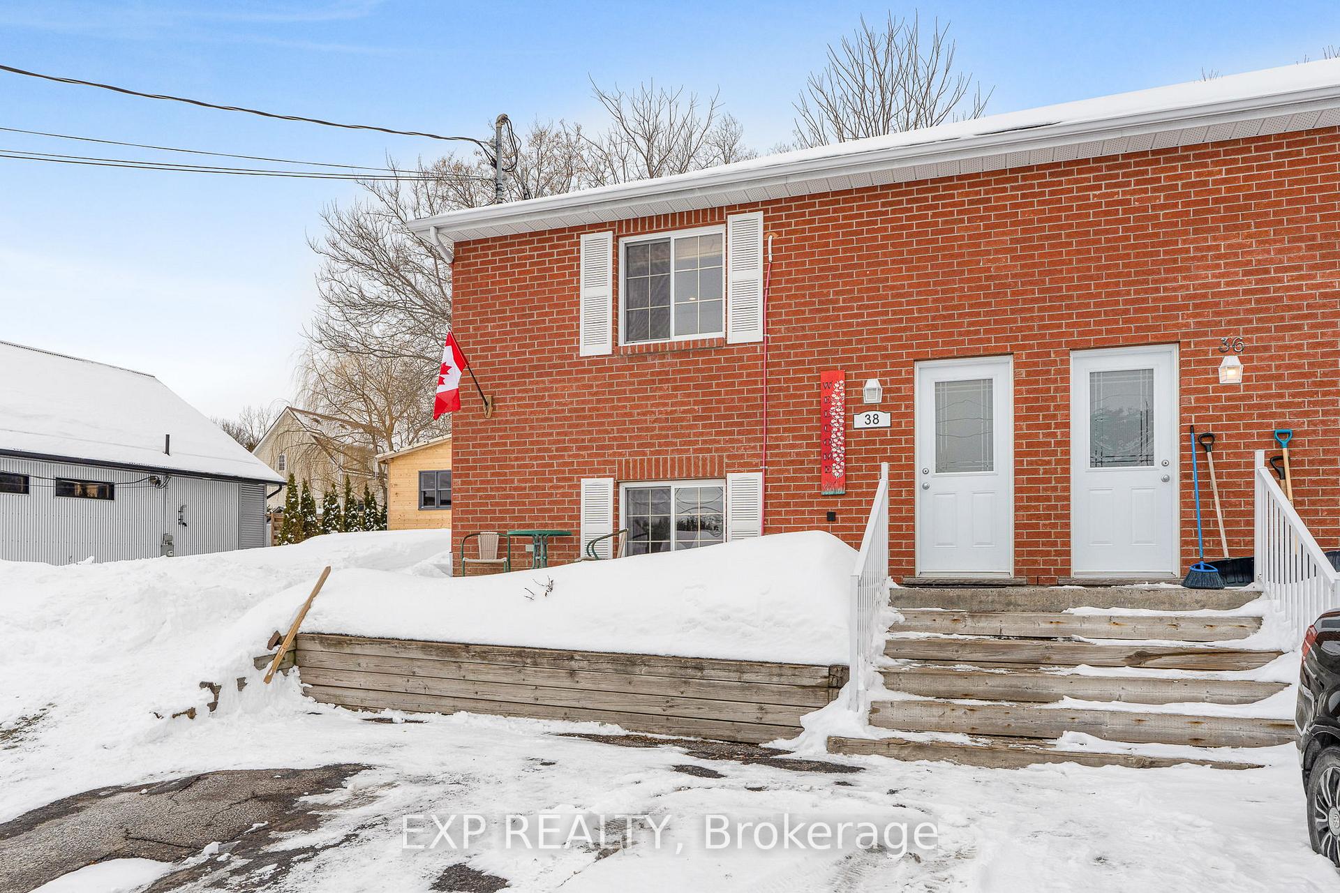 Photo 3 of 38 Elizabeth Street, Champlain, Vankleek Hill — HOMEH