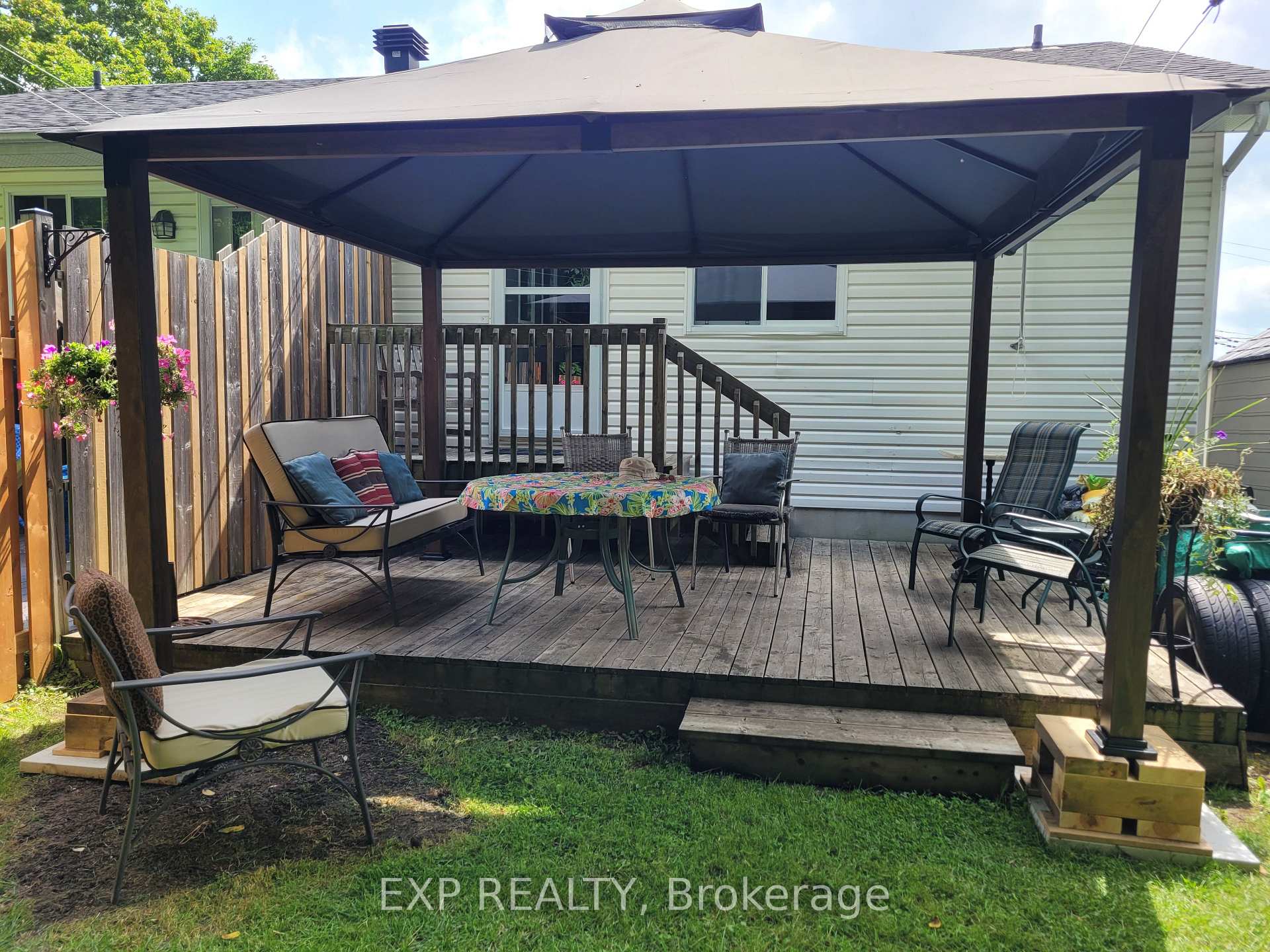 Photo 6 of 38 Elizabeth Street, Champlain, Vankleek Hill — HOMEH
