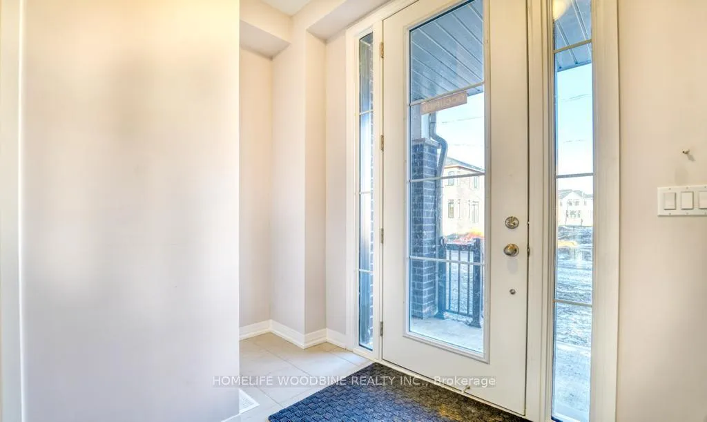 Photo 2 of 42 Freedom Crescent, Hamilton, Mount Hope — HOMEH