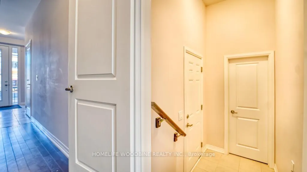 Photo 4 of 42 Freedom Crescent, Hamilton, Mount Hope — HOMEH