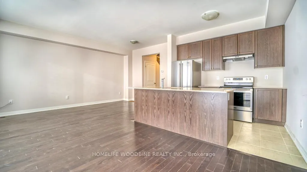 Photo 7 of 42 Freedom Crescent, Hamilton, Mount Hope — HOMEH