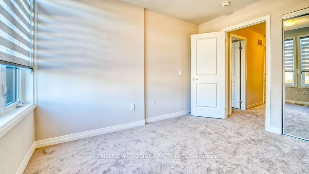 Photo 21 of 42 Freedom Crescent, Hamilton, Mount Hope — HOMEH