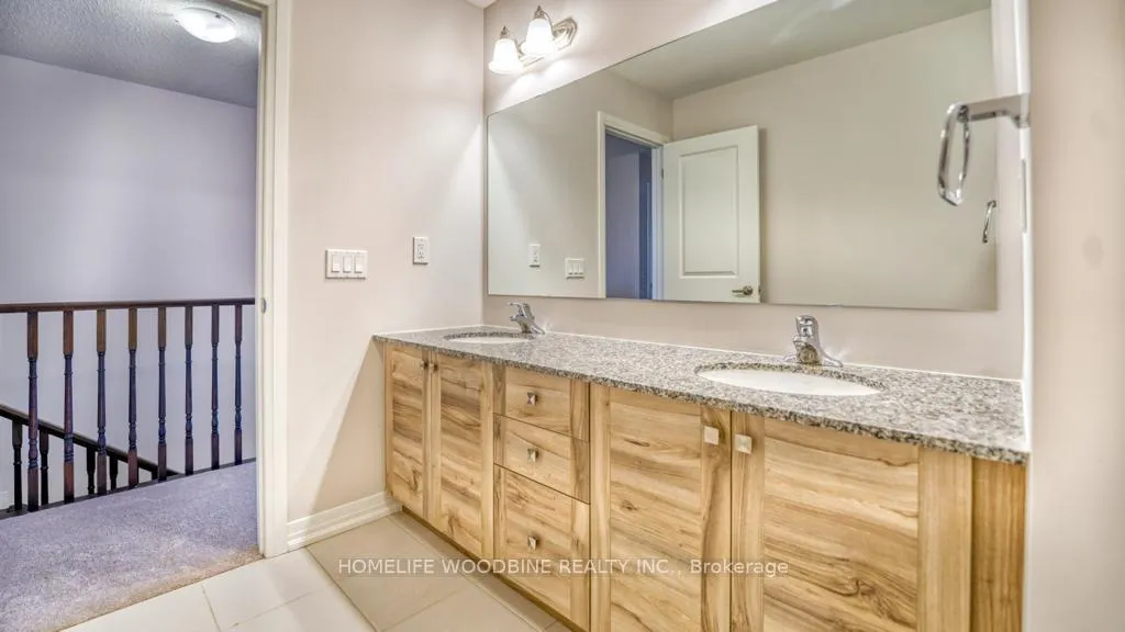 Photo 23 of 42 Freedom Crescent, Hamilton, Mount Hope — HOMEH