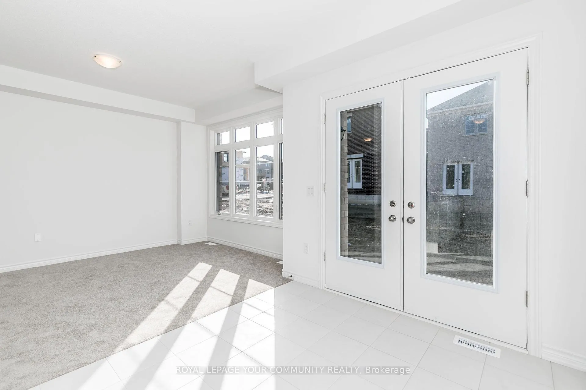 Photo 4 of 23 Daffodil Road, Springwater, Midhurst — HOMEH