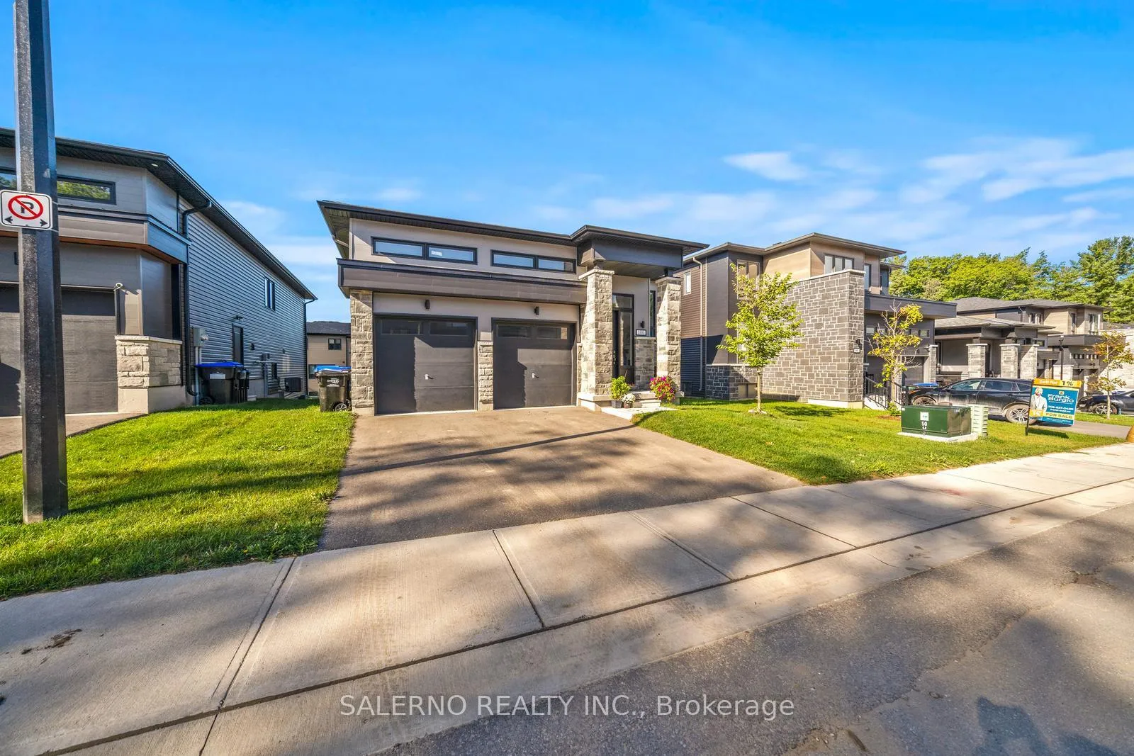Photo 3 of Unit Lower, 100 Berkely Street, Wasaga Beach — HOMEH