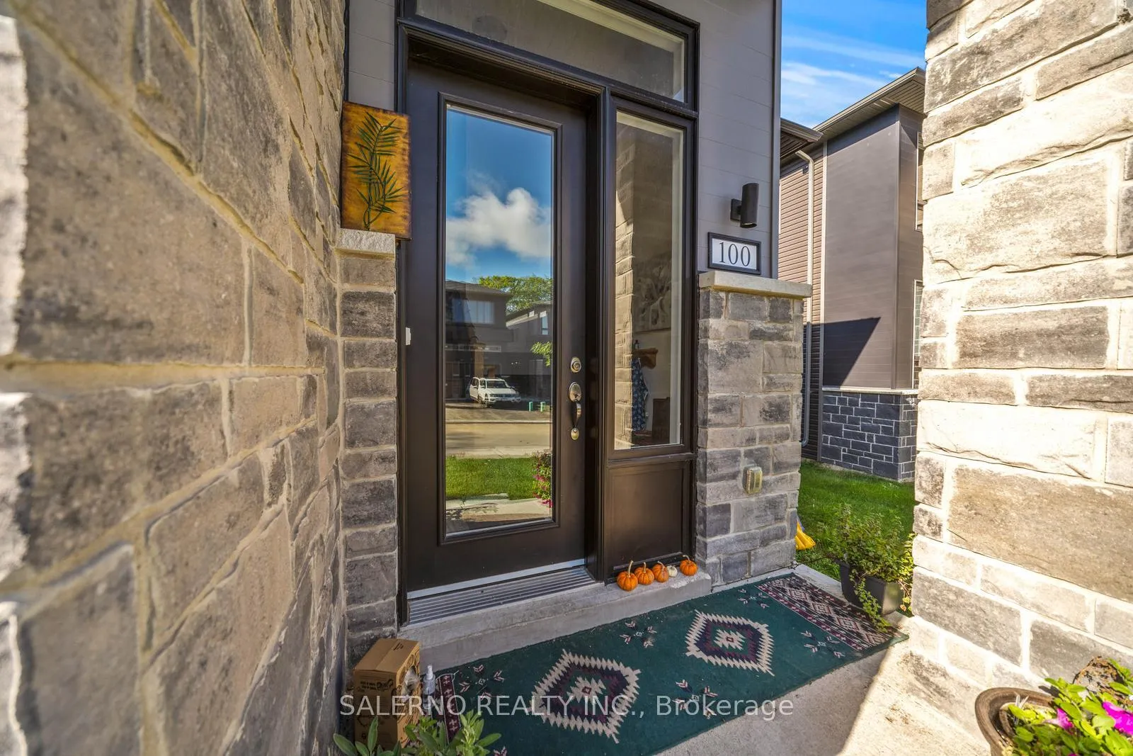 Photo 5 of Unit Lower, 100 Berkely Street, Wasaga Beach — HOMEH