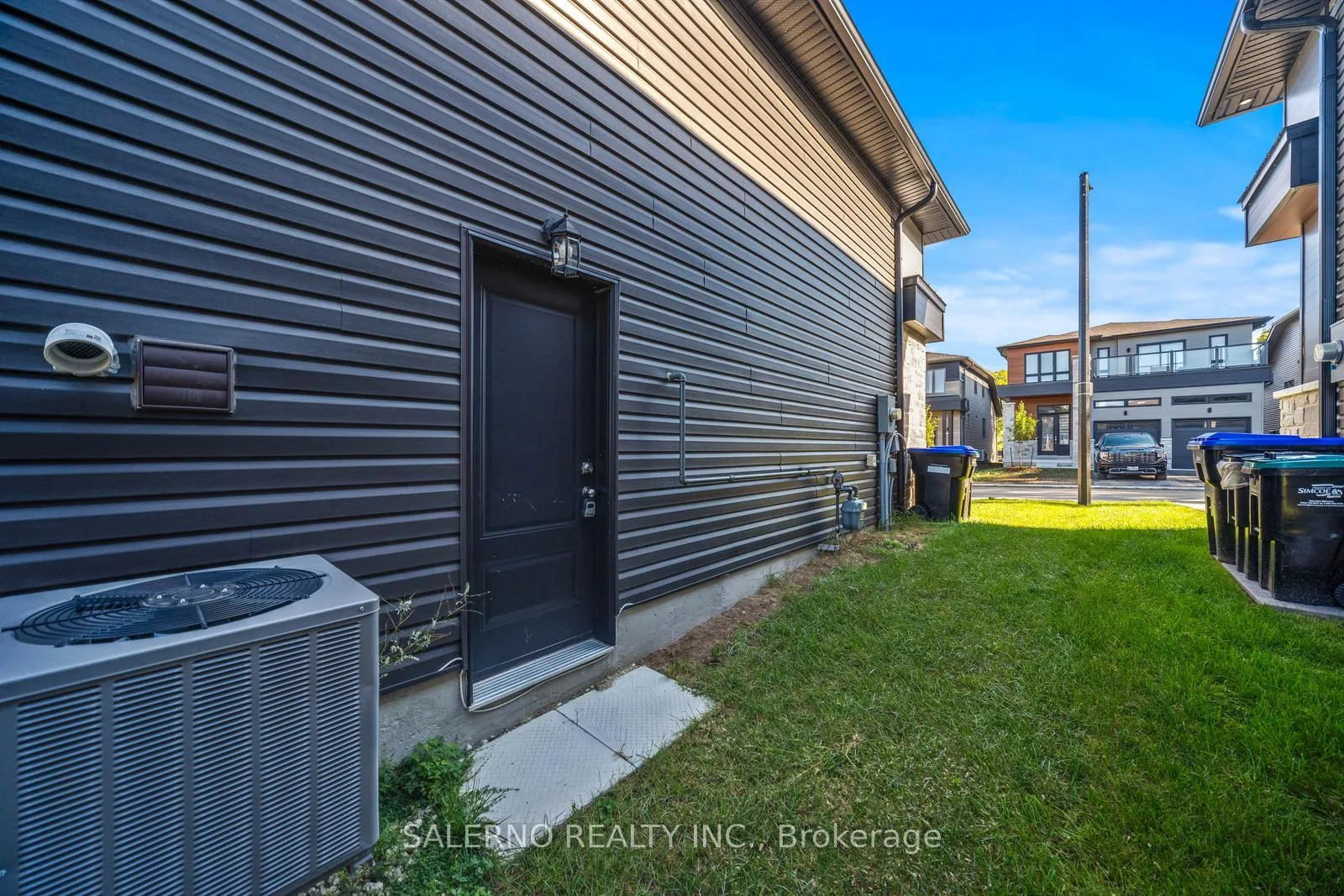 Photo 6 of Unit Lower, 100 Berkely Street, Wasaga Beach — HOMEH